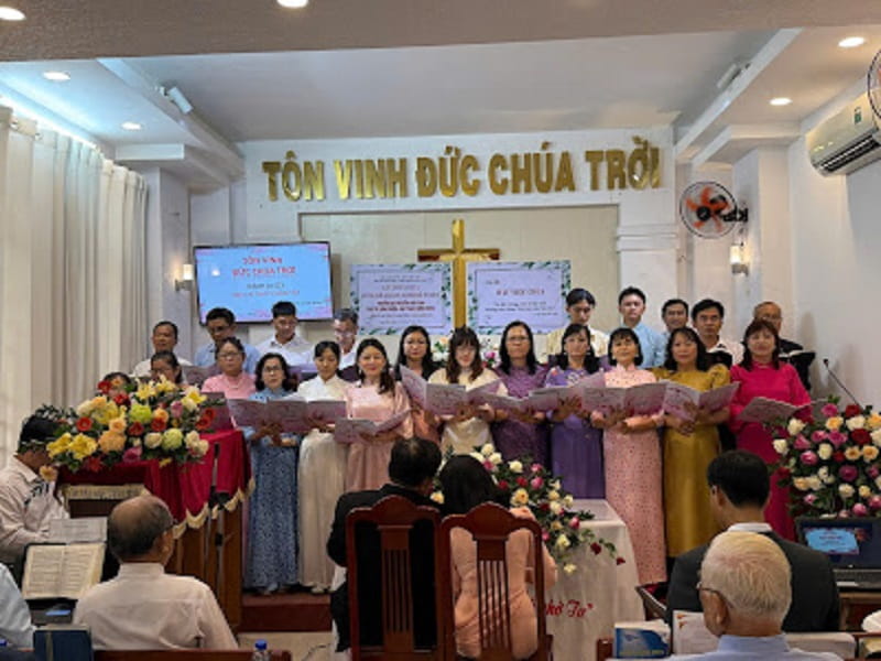 Hoạt động của Hội Thánh diễn ra trang nghiêm, đều đặn