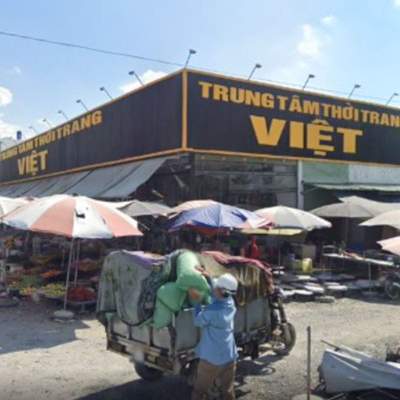 Trung tâm thời trang Việt mang đến trải nghiệm mua sắm gần gũi, thân thuộc