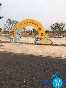 Bán lô góc 2 mặt tiền Sài Gòn Village 193m2