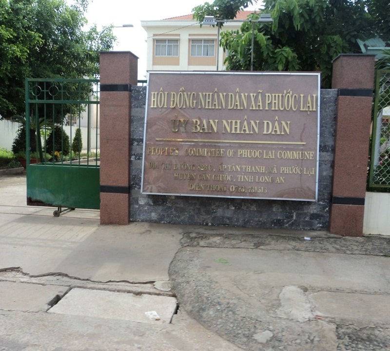 Uỷ ban làm việc theo giờ hành chính từ thứ 2 đến thứ 6