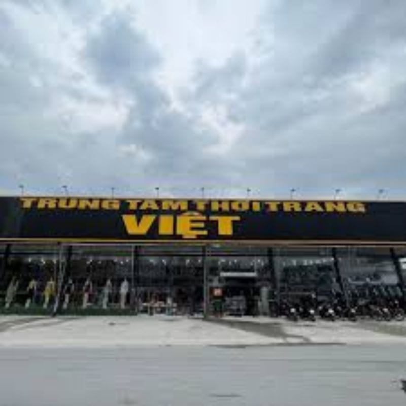 Trung Tâm Thời Trang Việt - thiên đường mua sắm tại Long Hậu