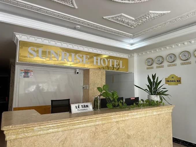 Khách sạn Sunrise Long Hậu