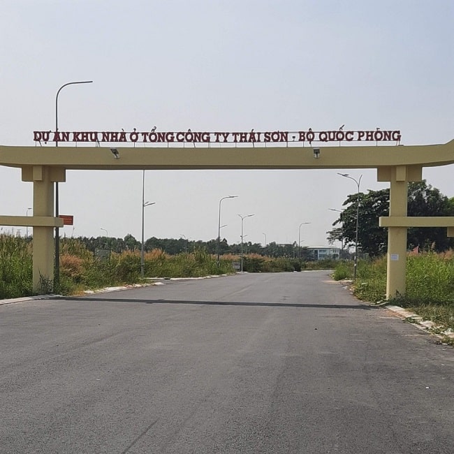 Cổng chào trước dự án Thái Sơn Bộ Quốc Phòng - ảnh 1